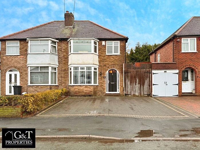 3 Bedroom Semi Detached House For Sale In Sledmore Road, Dudley, DY2