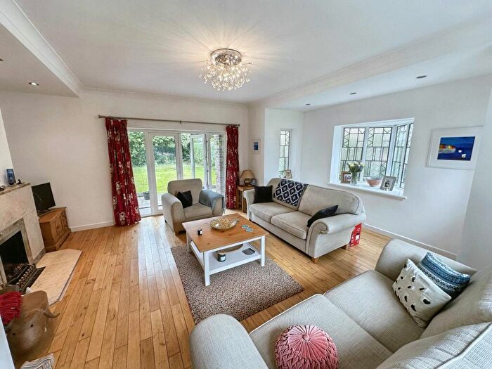 4 Bedroom Detached House For Sale In Park Road, Prestwich, M25