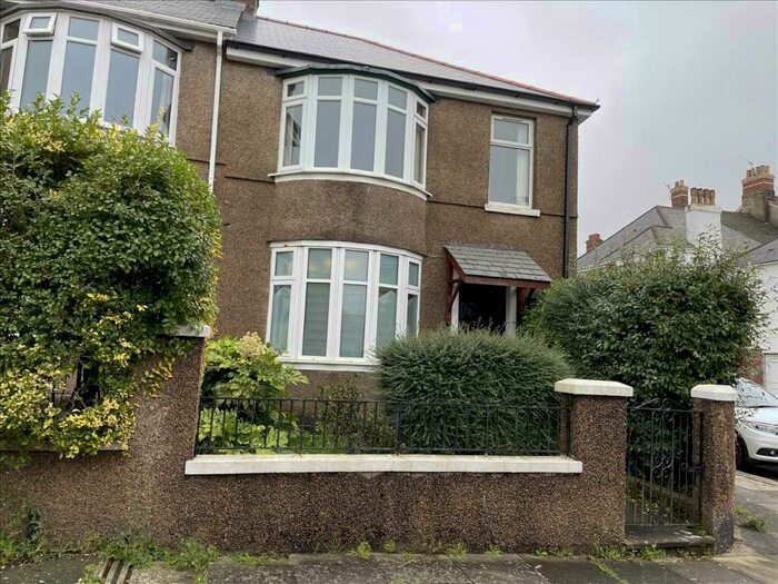 2 Bedroom Maisonette To Rent In Ridge Park Avenue, Plymouth, PL4