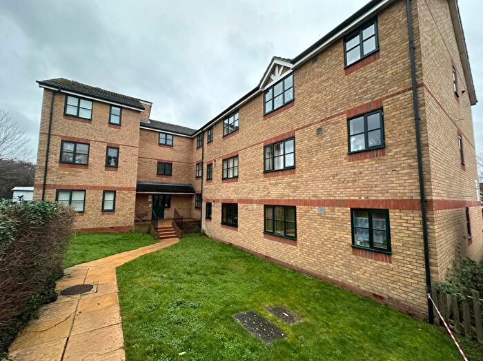 1 Bedroom Flat To Rent In Slough, Berkshire, SL2