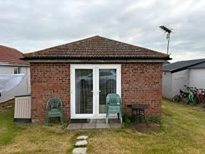 3 Bedroom Chalet For Sale In Park Avenue, Leysdown, Kent, ME12