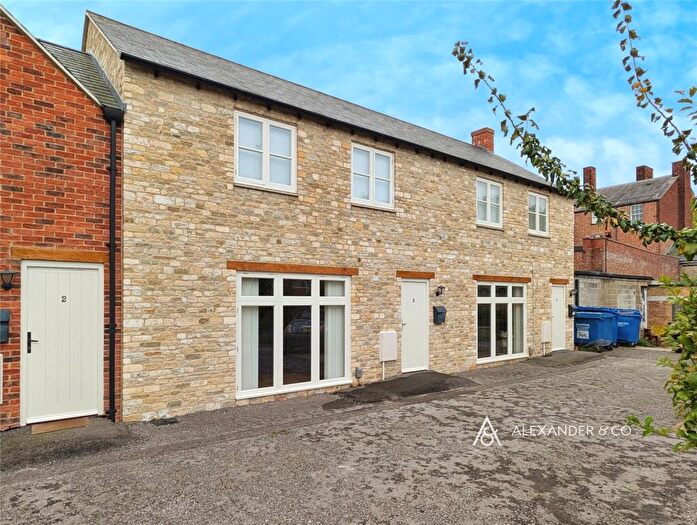 2 Bedroom House To Rent In Cherry Tree Mews, Victoria Road, Bicester, OX26