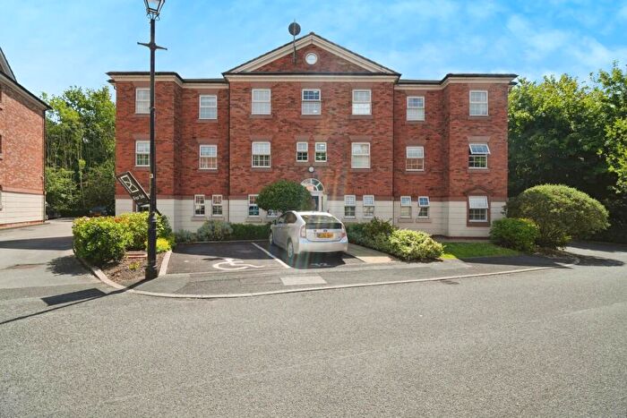 2 Bedroom Flat To Rent In Manthorpe Avenue, Worsley, Manchester, M28