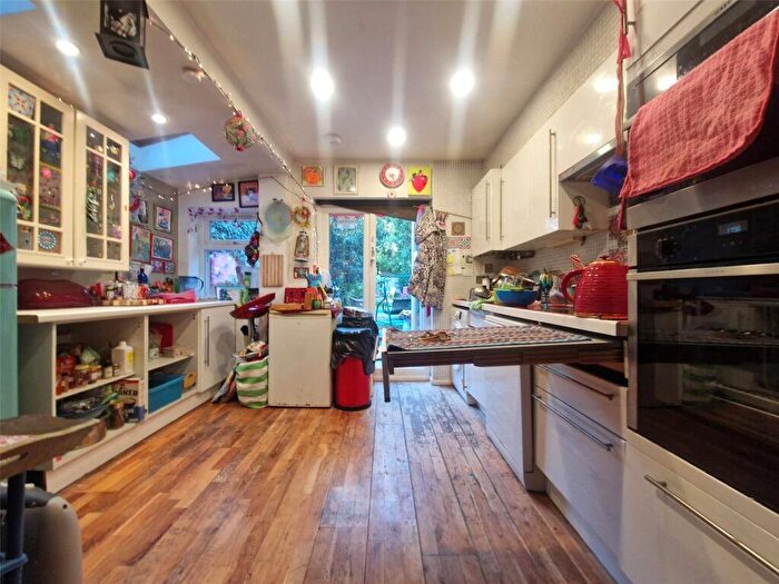 Property To Rent In Hampden Road, Muswell Hill, N10