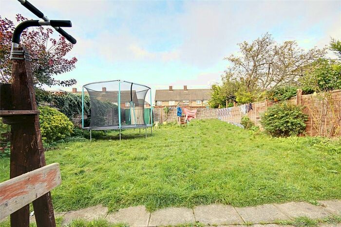 2 Bedroom Maisonette To Rent In St Martins Close, Enfield, Middlesex EN1