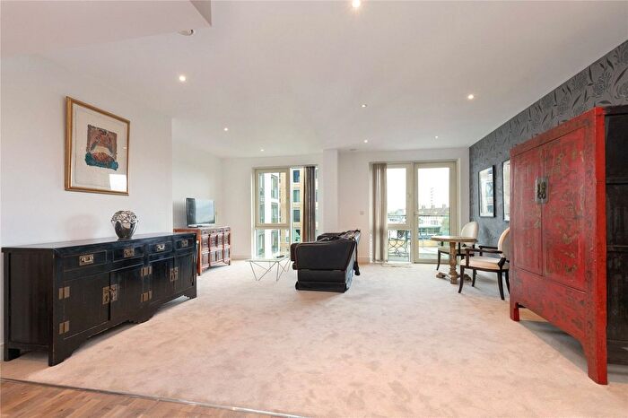 2 Bedroom Flat To Rent In Juniper Drive, Wandsworth, London, SW18