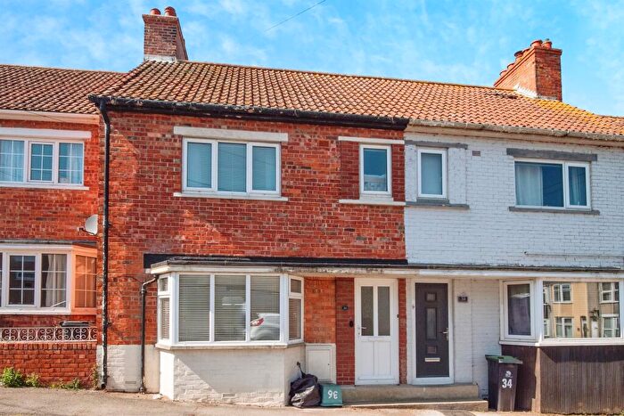 3 Bedroom Terraced House For Sale In Prince Of Wales Road, Weymouth, DT4