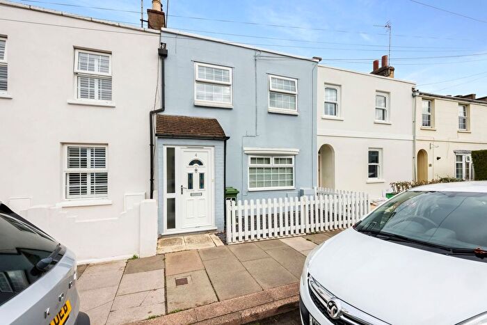 3 Bedroom Terraced House For Sale In Naunton Crescent, Cheltenham, GL53