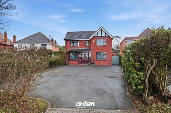 4 Bedroom Detached House For Sale In Birmingham Road, Marlbrook, B61