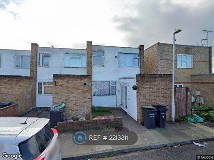 3 Bedroom Semi-Detached House To Rent In Tooley Street, Northfleet, Gravesend, DA11