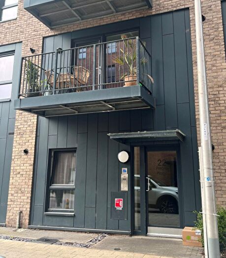 2 Bedroom Flat To Rent In Pillans Place, Edinburgh, EH6