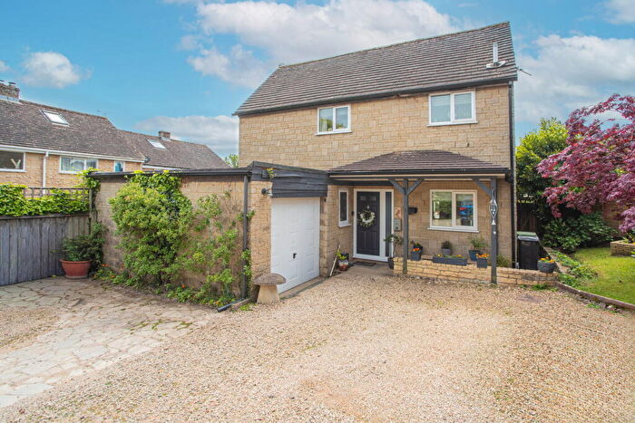3 Bedroom Detached House For Sale In Woodward Close, Tetbury, GL8