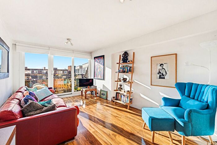 2 Bedroom Flat To Rent In Numa Court, Justin Close, Brentford, London, TW8