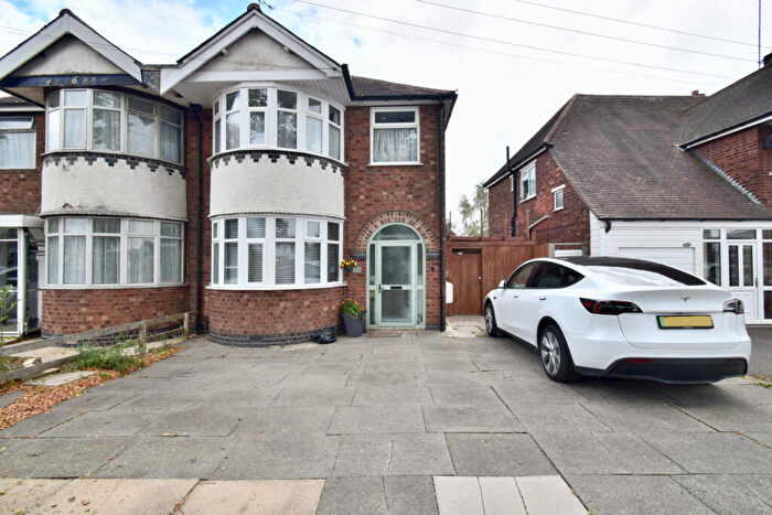 3 Bedroom Semi-Detached House To Rent In Welford Road, Knighton, Leicester, LE2