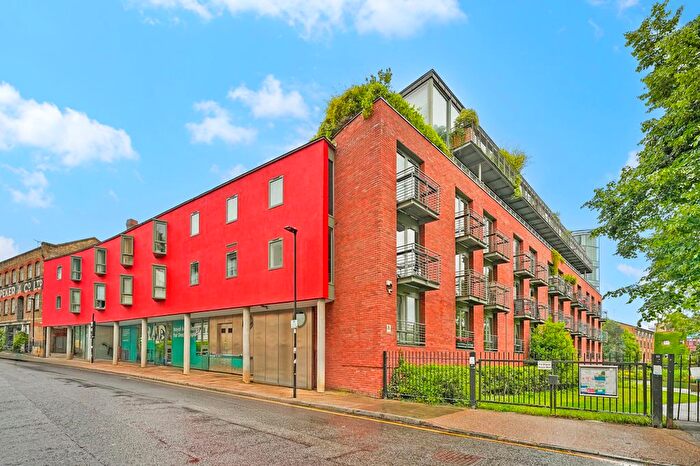 2 Bedroom Flat To Rent In Graham Street, London, N1