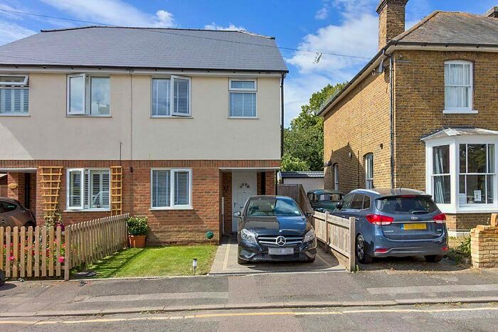 3 Bedroom Semi-detached House To Rent In Webster Road, Rainham, Gillingham, Kent, ME8