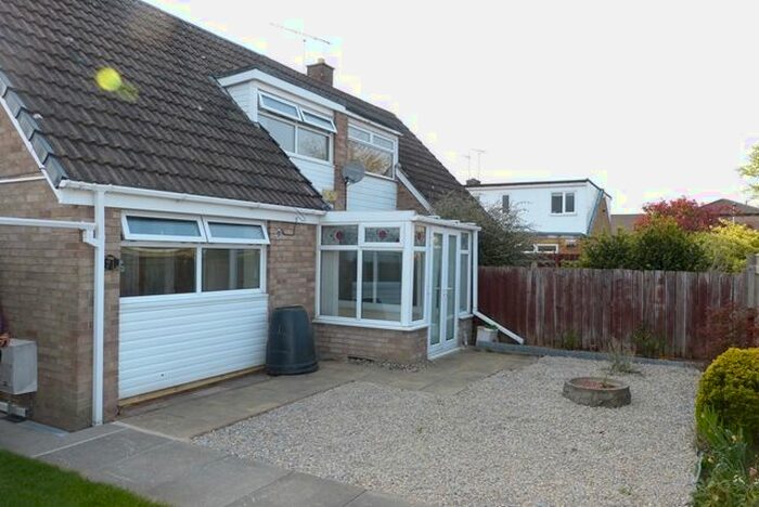 4 Bedroom Semi-Detached House To Rent In Gorsedale, Sutton-On-Hull, Hull, HU7