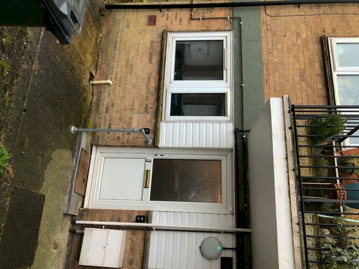 1 Bedroom Ground Flat To Rent In Mount Pleasant, Adderley Street, LE15