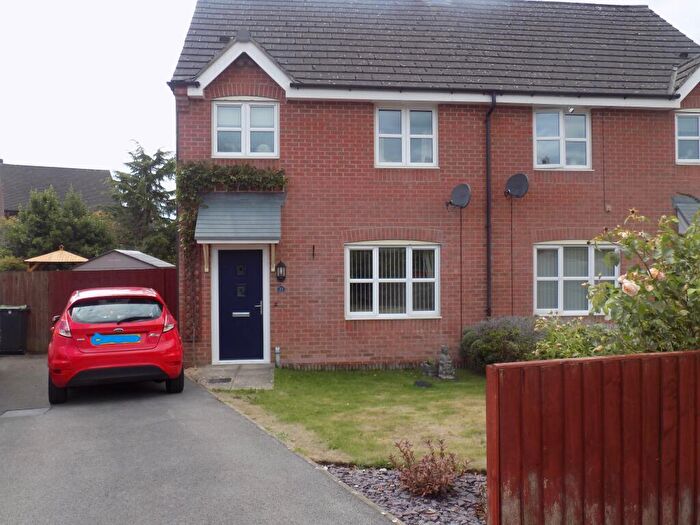 3 Bedroom Semi-Detached House For Sale In Lathkill Drive, Ashbourne, Derbyshire, DE6