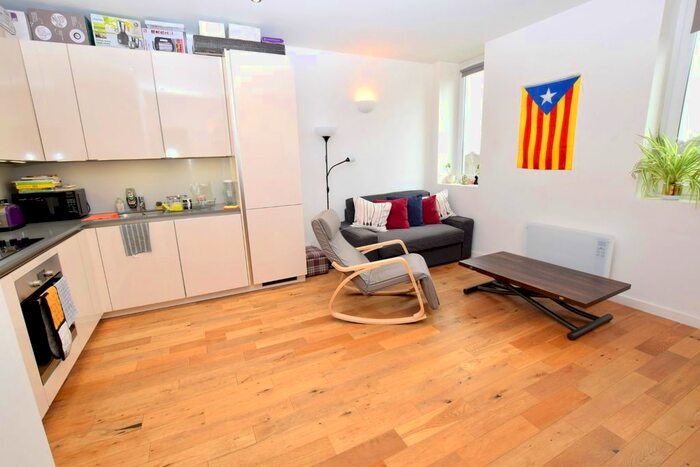 1 Bedroom Flat To Rent In Channelsea House, Stratford, E15