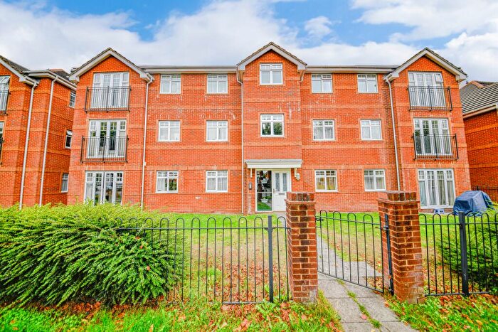 2 Bedroom Apartment For Sale In Benny Hill Close, Eastleigh, SO50