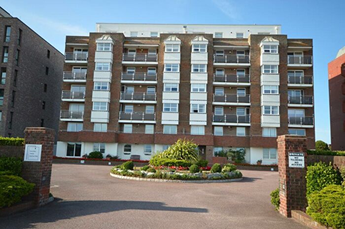 3 Bedroom Flat To Rent In - West Parade, Worthing, Worthing, BN11