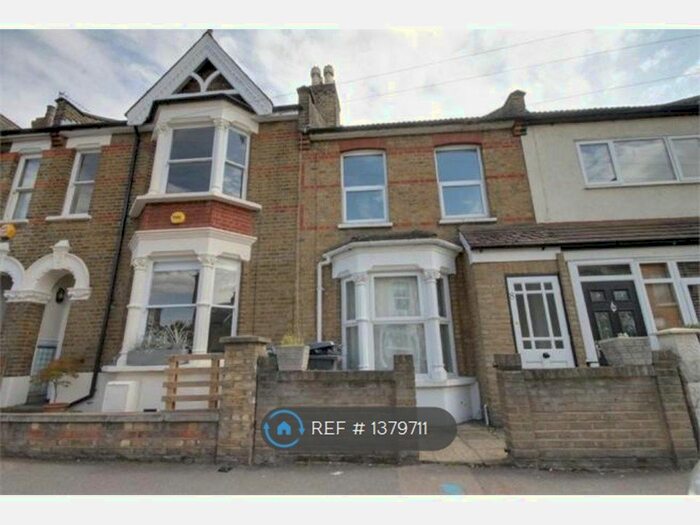 3 Bedroom Terraced House To Rent In The Links, Walthamstow, E17