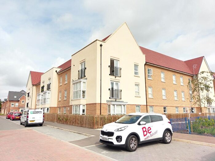 2 Bedroom Flat To Rent In Design Drive, Dunstable, LU6