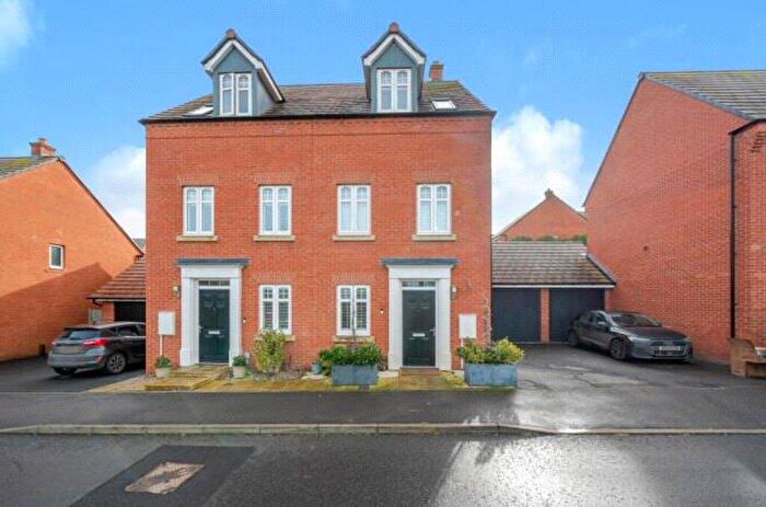 3 Bedroom Semi-Detached House For Sale In Penda Road, Buckingham, Buckinghamshire, MK18