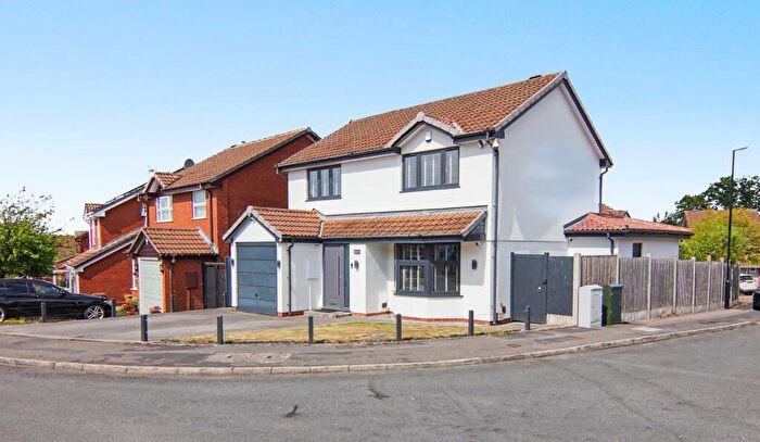 4 Bedroom Detached House For Sale In Polperro Drive, Coventry, CV5