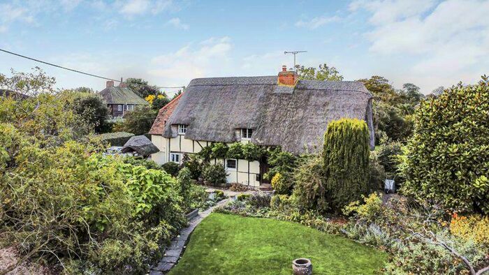 3 Bedroom Detached House For Sale In Church Street, Appleford, OX14