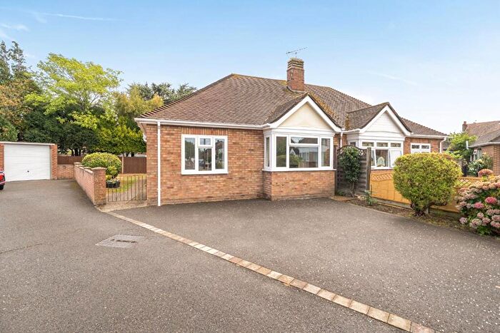 2 Bedroom Semi-Detached Bungalow For Sale In Court Close, Drayton, PO6