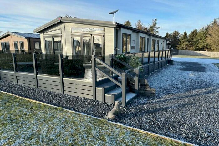 3 Bedroom Mobile Home For Sale In , Stewarts Resort, The Saltire Lodges, St Andrews, KY16