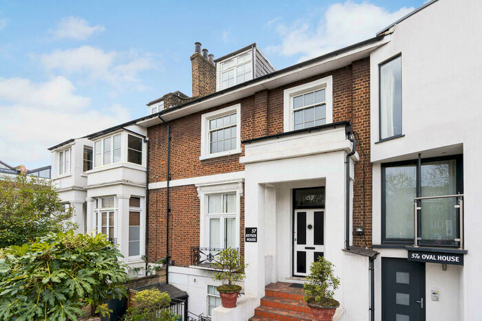 3 Bedroom Maisonette To Rent In Brecknock Road, London, N7