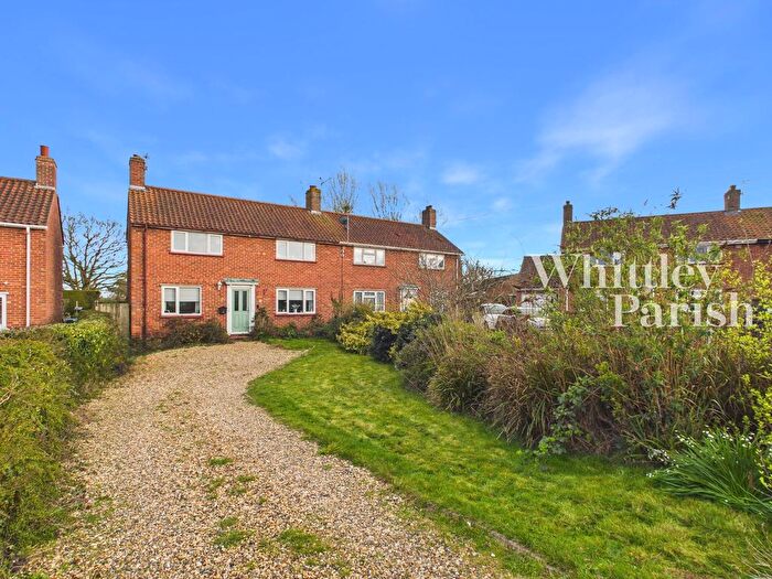 3 Bedroom Semi Detached House For Sale In Manor Road, Long Stratton, NR15