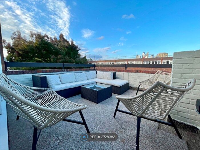 4 Bedroom Maisonette To Rent In Carey Gardens, London, SW8