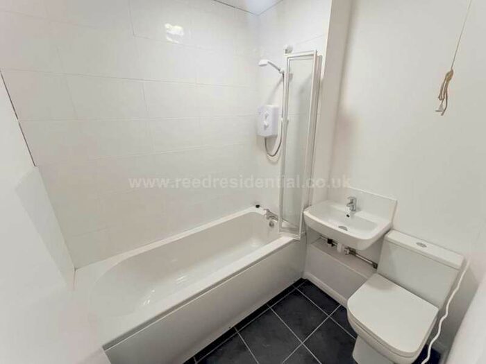 2 Bedroom Flat To Rent In London Road, Grays, RM17