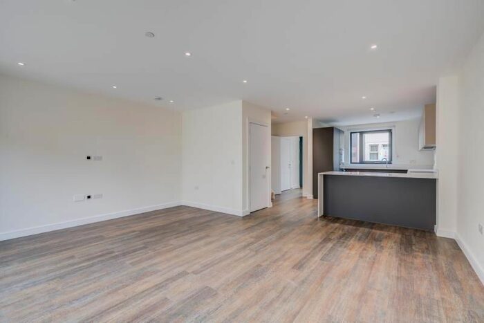 4 Bedroom Town House To Rent In Grafton Road, Croydon, CR0