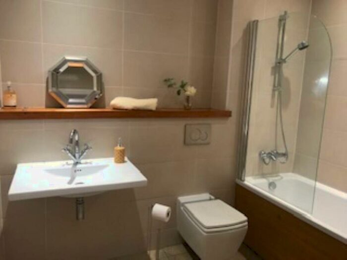 2 Bedroom Flat To Rent In Albion House, Hick Street, Bradford, BD1