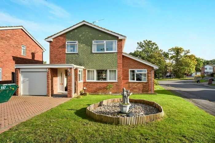 4 Bedroom Detached House To Rent In Fowler Close, Earley, Reading, RG6