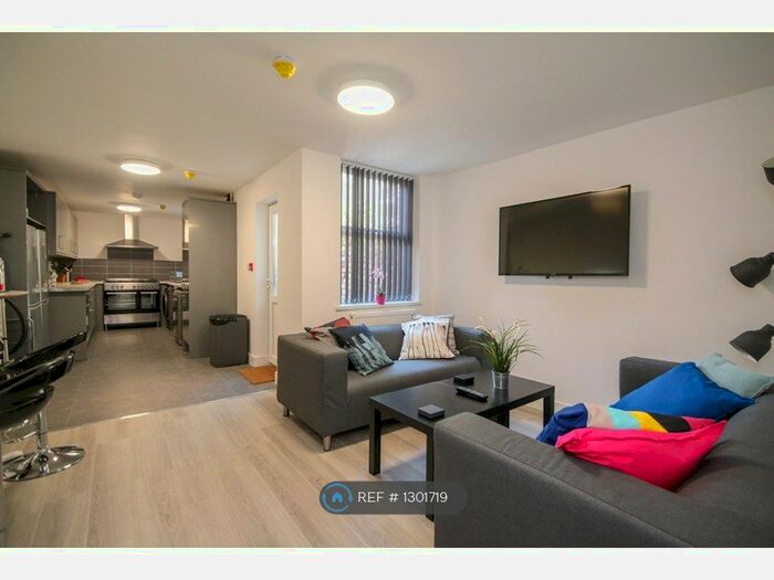 6 Bedroom Terraced House To Rent In Molyneux Road, Kensington, Liverpool L6