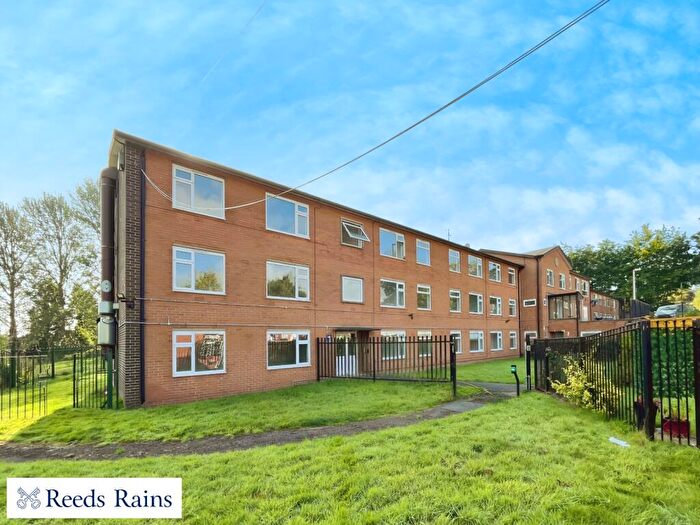 2 Bedroom Apartment To Rent In Gloucester Grange, Newcastle, Staffordshire, ST5