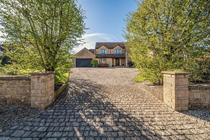 4 Bedroom Property For Sale In Martock Road, Long Load, Langport, TA10