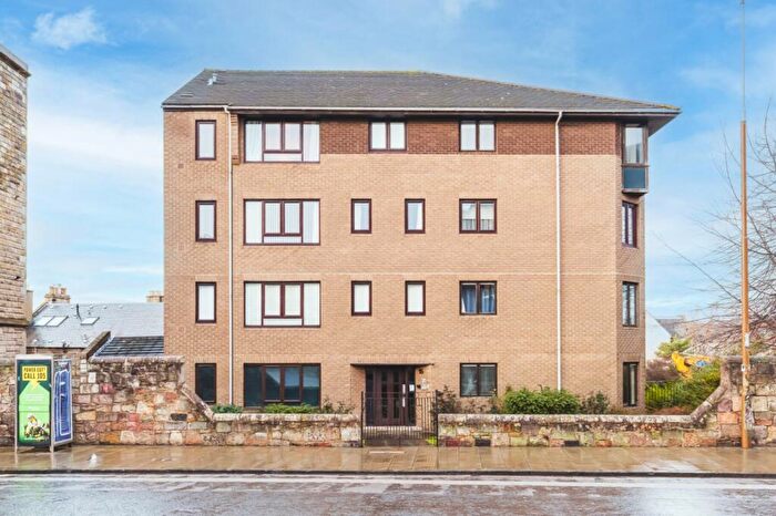1 Bedroom Flat For Sale In / Broughton Road, Edinburgh, EH7