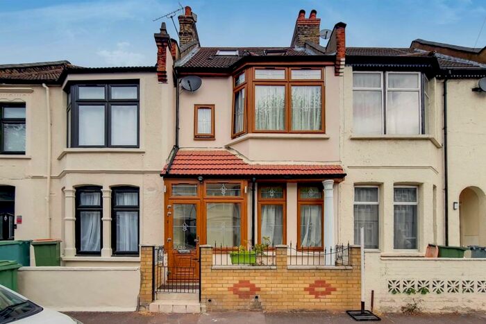 4 Bedroom Terraced House To Rent In Charlemont Road, East Ham, London, E6