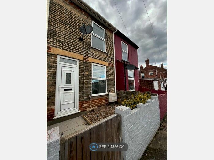 3 Bedroom Terraced House To Rent In Essex Road, Lowestoft, NR32