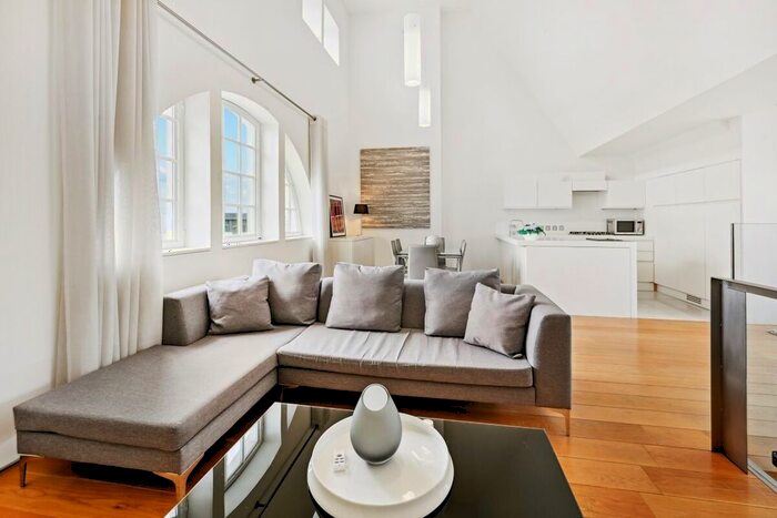 2 Bedroom Flat To Rent In Swallow Street, Mayfair, W1B