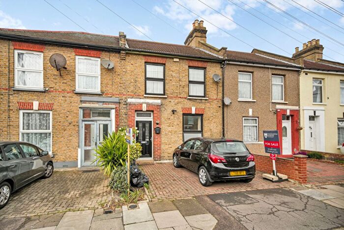 3 Bedroom Terraced House For Sale In Grange Road, Ilford, IG1