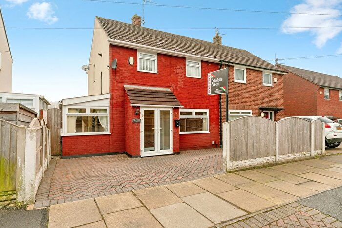 4 Bedroom Semi Detached House For Sale In Ribchester Avenue, Burnley, Lancashire, BB10