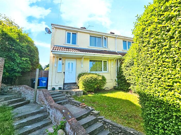 3 Bedroom Semi-Detached House To Rent In Linden Grove, Edlington, Doncaster, South Yorkshire, DN12